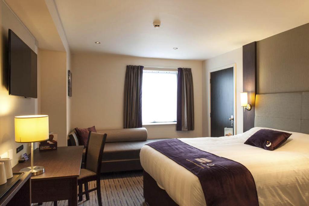 Premier Inn Manchester - Prestwich Exterior foto